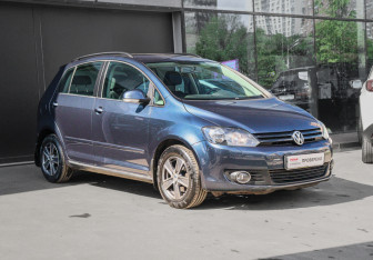 Подержанный автомобиль Volkswagen Golf Plus 2011 года (3 фото)