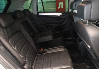 Подержанный автомобиль Volkswagen Tiguan 2018 года (8 фото)