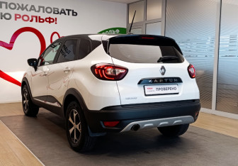 Подержанный автомобиль Renault Kaptur 2020 года (6 фото)