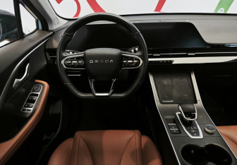 Подержанный автомобиль Omoda C5 2024 года (9 фото)