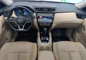 Подержанный автомобиль Nissan X-Trail 2019 года (10 фото)