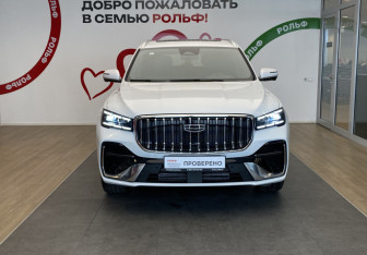 Подержанный автомобиль Geely Monjaro 2026 года (2 фото)