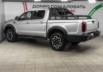 Подержанный автомобиль JAC T9 2024 года (6 фото)