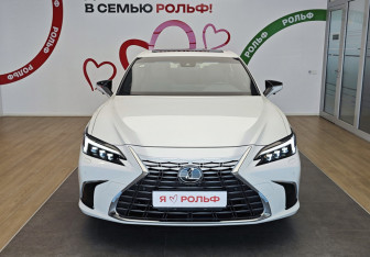 Новый Lexus ES 2025 (2 фото)