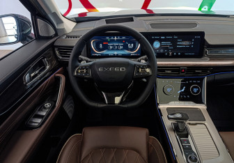 Подержанный автомобиль Exeed VX 2023 года (14 фото)