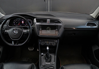 Подержанный автомобиль Volkswagen Tiguan 2017 года (9 фото)