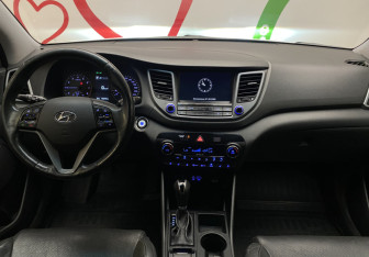 Подержанный автомобиль Hyundai Tucson 2015 года (7 фото)