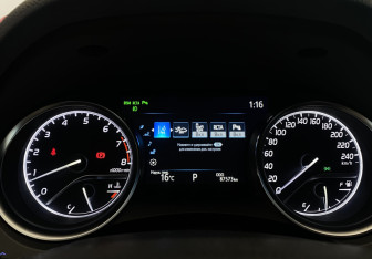 Подержанный автомобиль Toyota Camry Sedan 2020 года (29 фото)