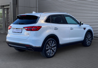 Подержанный автомобиль Hongqi HS5 2024 года (5 фото)