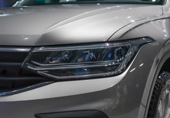 Подержанный автомобиль Volkswagen Tiguan 2021 года (23 фото)