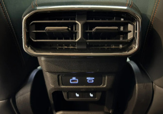 Подержанный автомобиль Jetour T2 2024 года (16 фото)