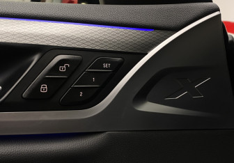 Подержанный автомобиль BMW X3 2020 года (30 фото)