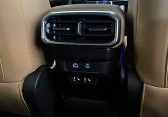 Подержанный автомобиль Jetour T2 2024 года (9 фото)
