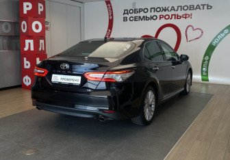 Подержанный автомобиль Toyota Camry Sedan 2020 года (4 фото)