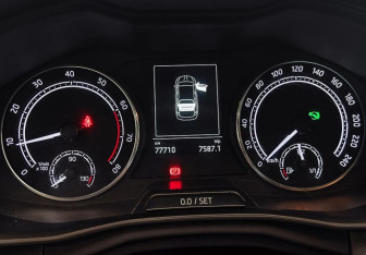 Подержанный автомобиль Skoda Rapid Liftback 2021 года (16 фото)