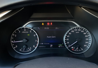 Подержанный автомобиль Nissan Murano Suv 2018 года (26 фото)