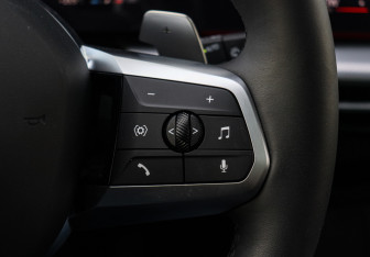Подержанный автомобиль BMW X1 2025 года (27 фото)