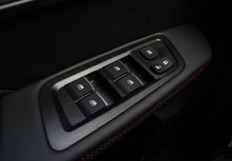 Подержанный автомобиль JAC T9 2025 года (27 фото)