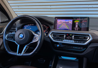 Подержанный автомобиль BMW X3 2021 года (12 фото)