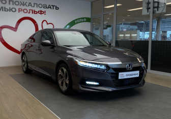 Подержанный автомобиль Honda Accord Sedan 2019 года (3 фото)