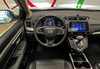Подержанный автомобиль Honda CR-V 2020 года (11 фото)