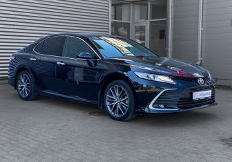 Подержанный автомобиль Toyota Camry Sedan 2023 года (3 фото)