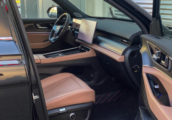 Подержанный автомобиль Chery Tiggo 9 2024 года (9 фото)