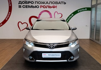 Подержанный автомобиль Toyota Camry Sedan 2015 года (2 фото)