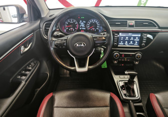 Подержанный автомобиль Kia Rio Sedan 2020 года (15 фото)