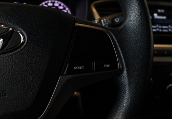 Подержанный автомобиль Hyundai Solaris Sedan 2017 года (13 фото)