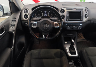 Подержанный автомобиль Volkswagen Tiguan 2016 года (17 фото)