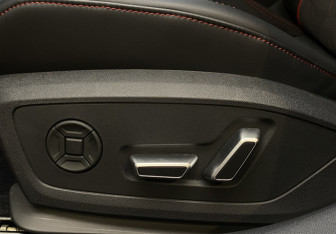 Подержанный автомобиль Audi A5 Liftback 2025 года (17 фото)