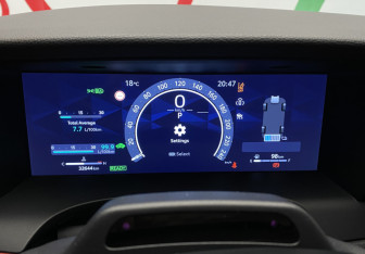 Подержанный автомобиль Toyota Camry Sedan 2024 года (27 фото)