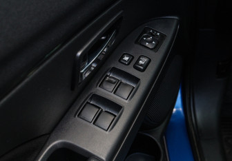 Подержанный автомобиль Mitsubishi ASX 2018 года (13 фото)