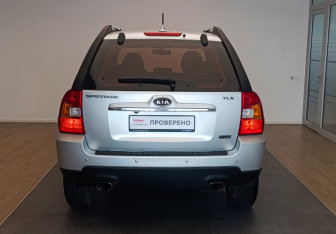 Подержанный автомобиль Kia Sportage 2009 года (5 фото)