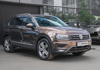 Подержанный автомобиль Volkswagen Tiguan 2017 года (3 фото)
