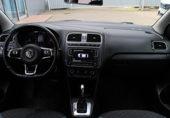 Подержанный автомобиль Volkswagen Polo Sedan 2019 года (9 фото)