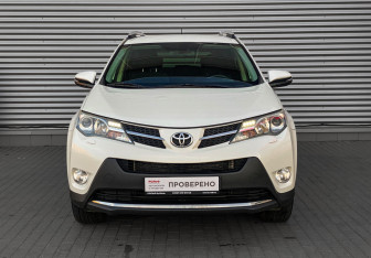 Подержанный автомобиль Toyota RAV4 2013 года (2 фото)
