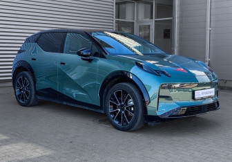 Подержанный автомобиль Zeekr X 2023 года (3 фото)