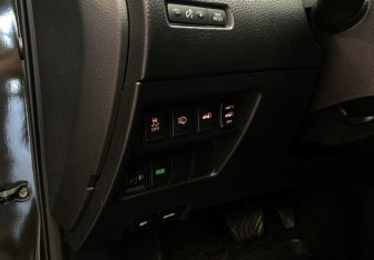 Подержанный автомобиль Nissan X-Trail 2015 года (24 фото)