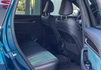 Подержанный автомобиль Geely Monjaro 2023 года (10 фото)