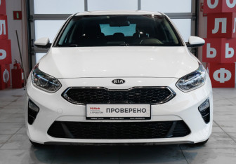 Подержанный автомобиль Kia Ceed Hatchback 2019 года (2 фото)