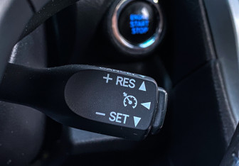 Подержанный автомобиль Toyota Camry Sedan 2015 года (20 фото)
