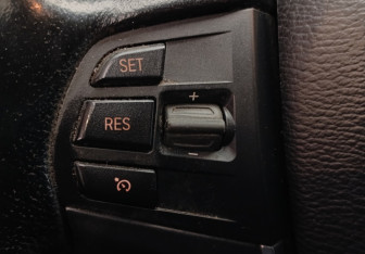 Подержанный автомобиль BMW X3 2012 года (18 фото)