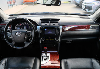 Подержанный автомобиль Toyota Camry Sedan 2012 года (10 фото)