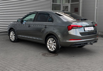 Подержанный автомобиль Skoda Rapid Liftback 2020 года (7 фото)