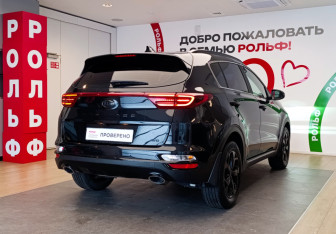 Подержанный автомобиль Kia Sportage 2021 года (4 фото)