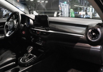 Подержанный автомобиль Kia Cerato Sedan 2020 года (7 фото)