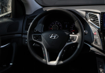 Подержанный автомобиль Hyundai i40 Sedan 2016 года (11 фото)
