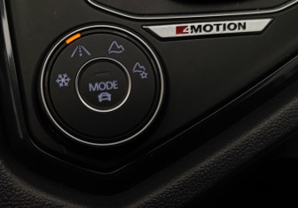 Подержанный автомобиль Volkswagen Tiguan 2018 года (17 фото)